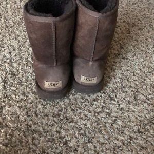UGG Short Dark Brown Classic Boots Size Womens 8